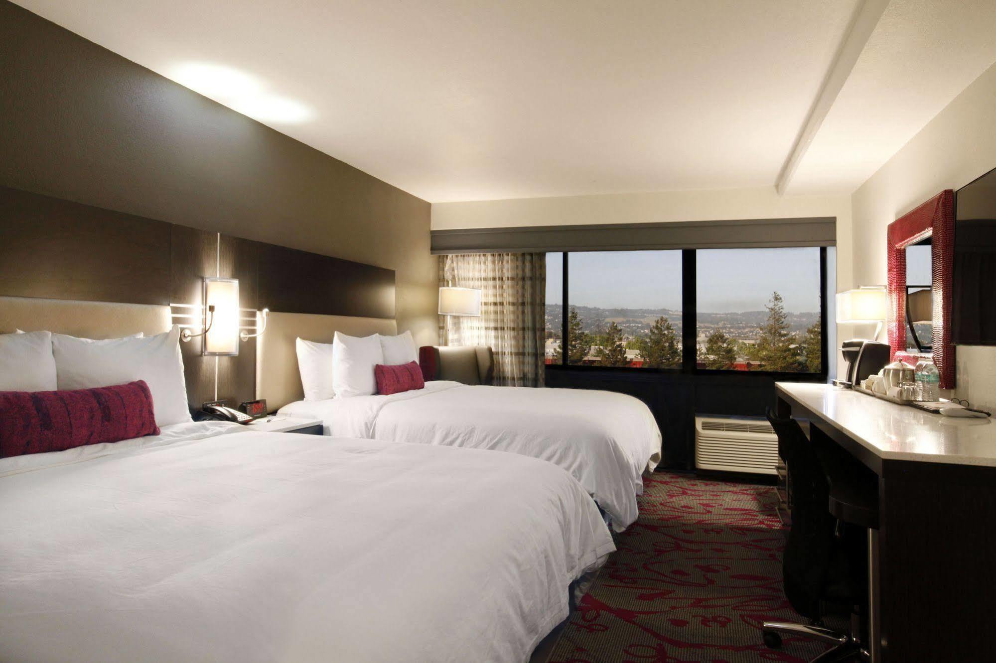 Radisson Hotel Oakland Airport Экстерьер фото